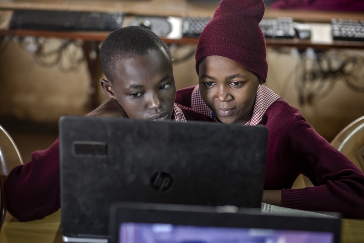Students from Class 8 study in the computer lab at Marble Quarry Primary School in Kajiado Central on the outskirts of Nairobi, Kenya. Credit: GPE/Luis Tato