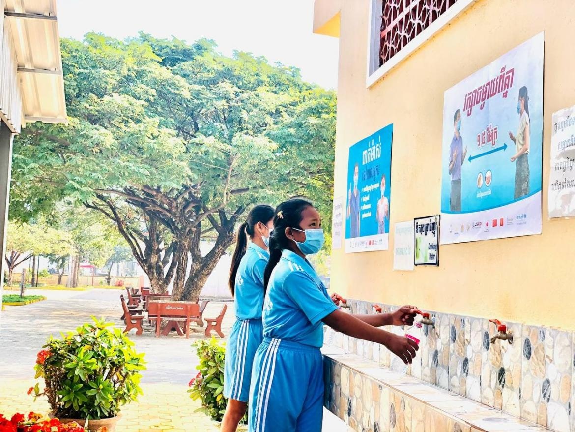 Safety and hygiene measures have become everyday practice in Cambodian schools. Cambodia. Credit: UNICEF/2021/Sum Viyoura